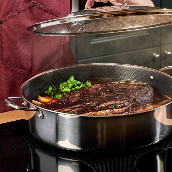 Hybrid Deep Sauté Pan with Lid. 10-QT