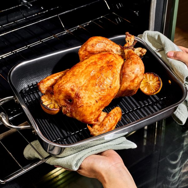 Hybrid Roasting Pan with Rack. 9 x 13