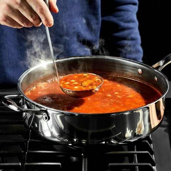 Hybrid Deep Sauté Pan with Lid. 5.5-Qt