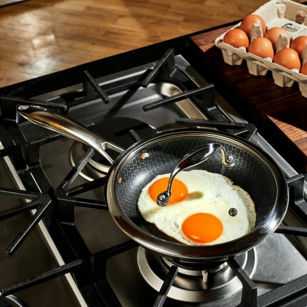 Hybrid Fry Pan with Lid. 8″