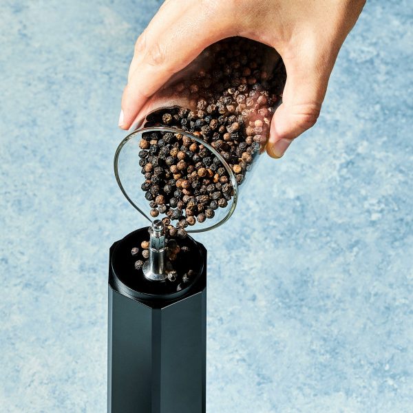 HexClad_HexMill_Pepper_KWPM09_071024_KF_037.jpg HexMill Pepper Grinder