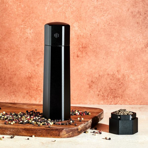 HexClad_HexMill_Pepper_KWPM09_071024_KF_048.jpg HexMill Pepper Grinder