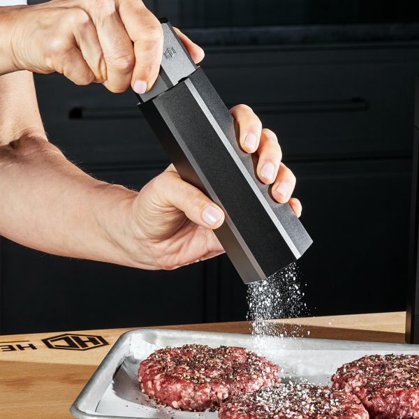 HexClad_HexMills_SaltandPepperSet_KWHM02-ST_070924_KF_02.jpg HexMill Salt Grinder