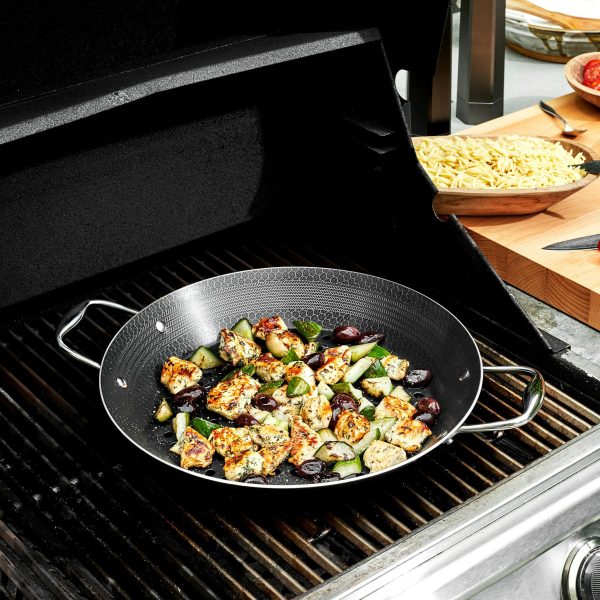HexClad_HybridBBQGrillPan_CWBQ12-C_GrilledChicken_OrzoSalad_041924_KF_02_SQUARE.jpg Hybrid BBQ Grill Pan. 12″