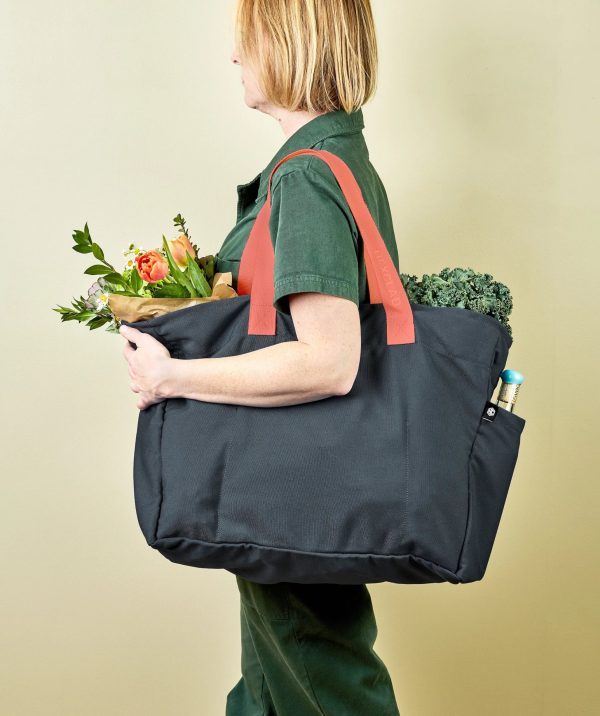 HexClad_MarketBag_Slate_05-scaled-1.jpg The Everything Everywhere Bag (Slate)
