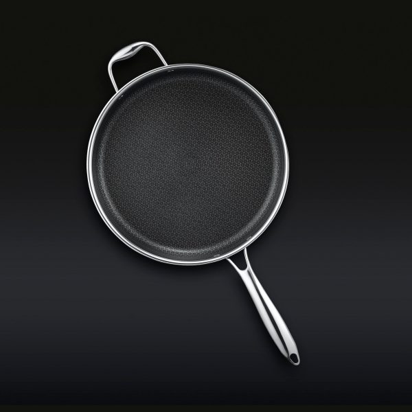 Hybrid Deep Sauté Pan with Lid. 5.5-Qt
