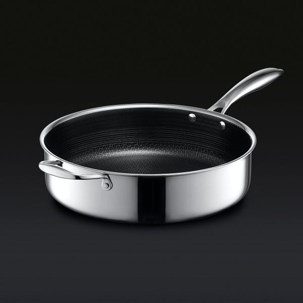 Hybrid Deep Sauté Pan with Lid. 5.5-Qt