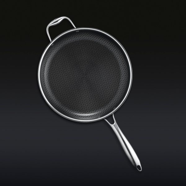 Hybrid Deep Sauté Pan with Lid. 4.5-Qt