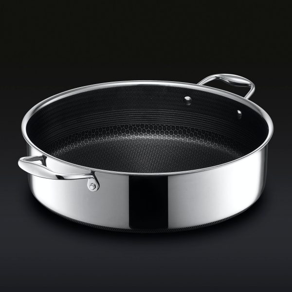 Hybrid Deep Saut Pan/Chicken Fryer with Lid. 7-Qt